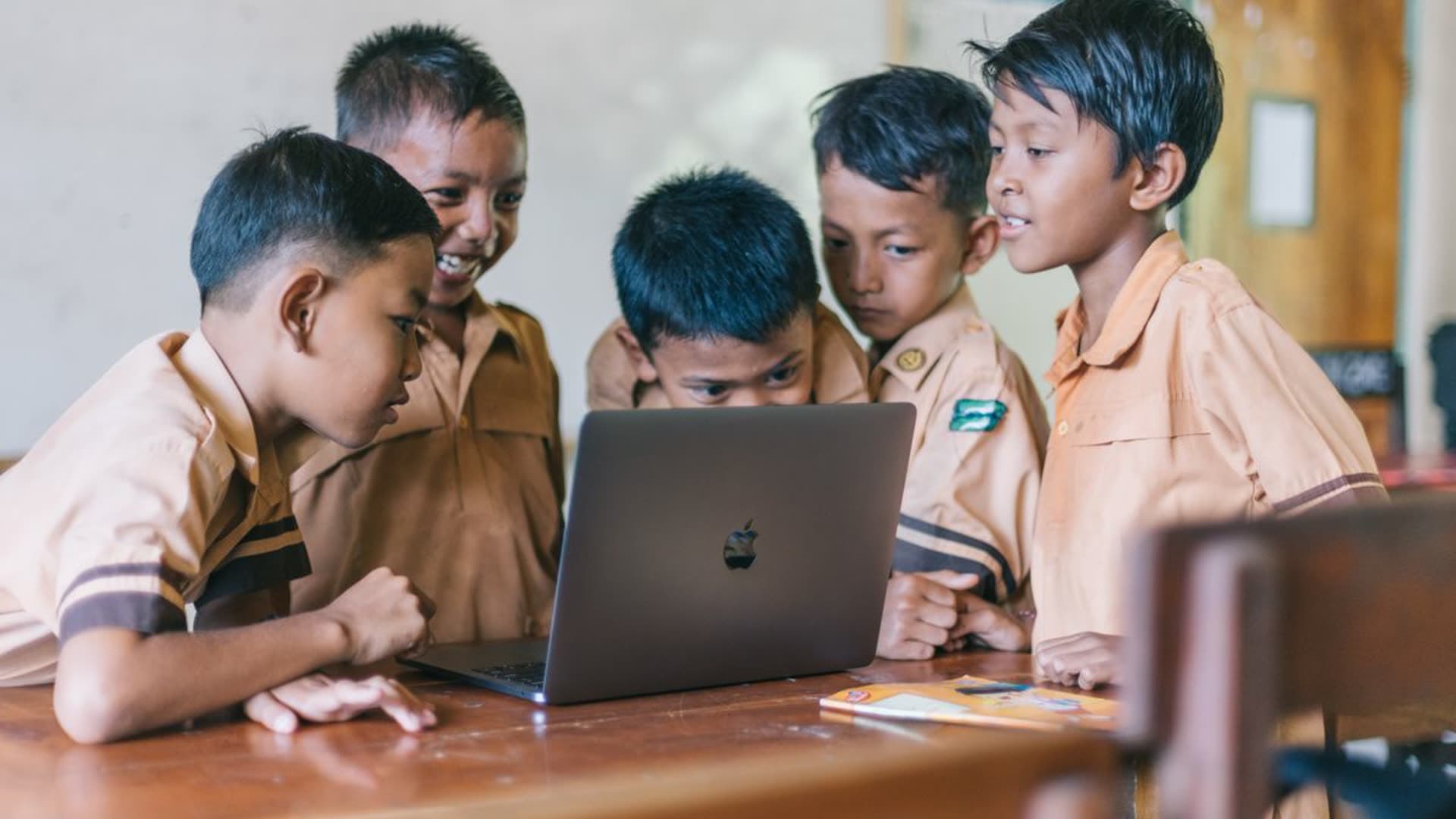 Selamat Datang di SMK Uji MSDK221J
